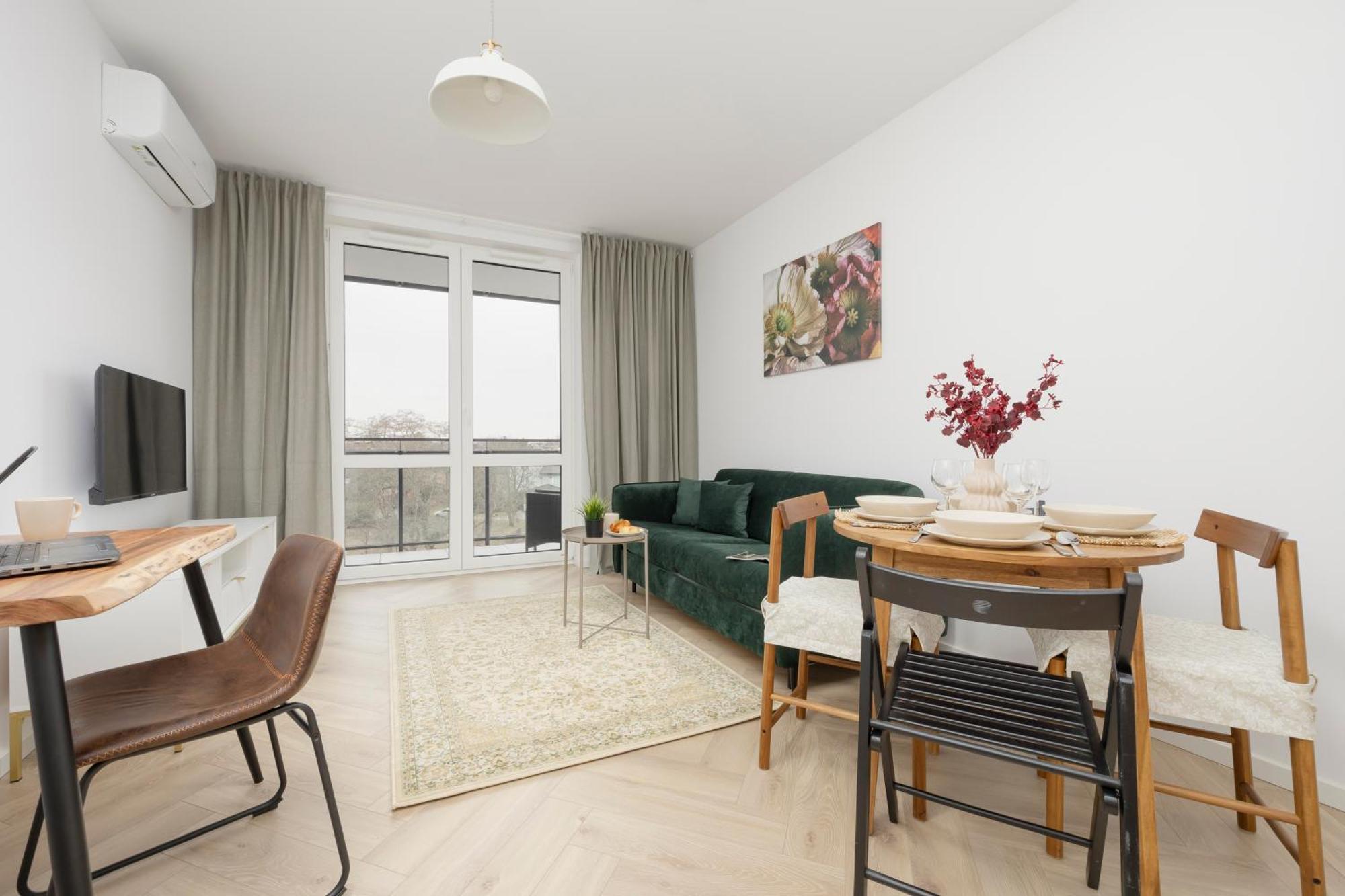 Apartment Modern With Balcony Near Aleje Jerozolimskie By Renters Warsaw